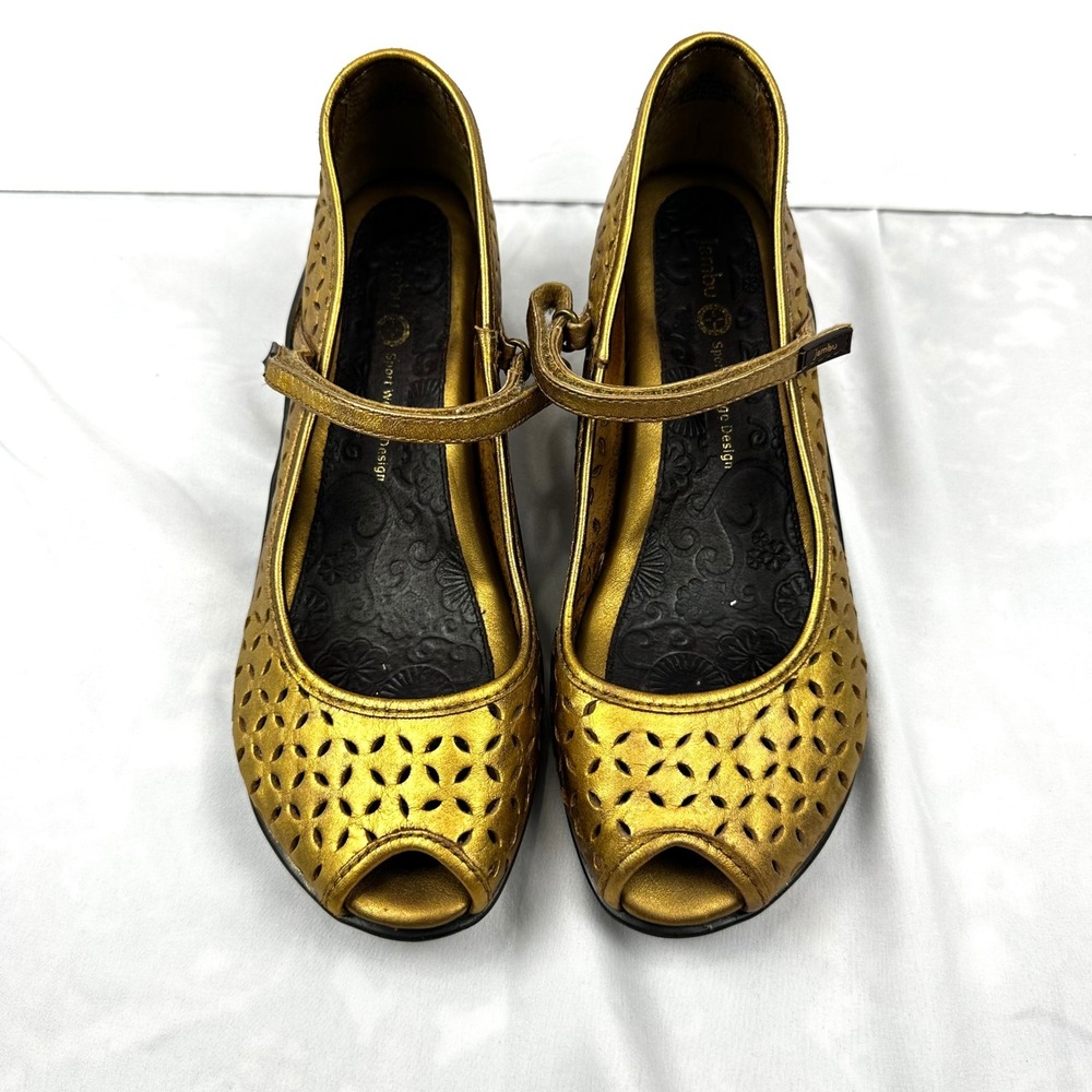 Jambu Pluto Metallic Gold Leather Floral Laser Cut Wedge Shoes Women 8 Gold